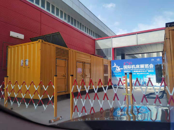 开远发电车出租-发电机无电压或电压太低怎么办？