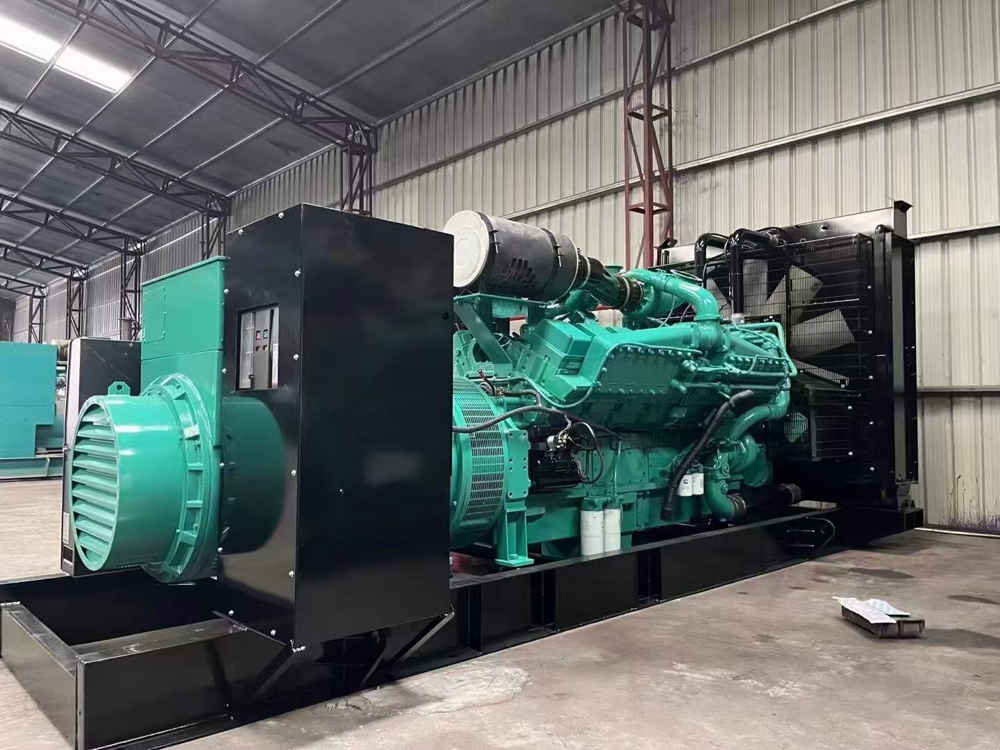 开远如何降低 800kW 柴油发电机输出电流的波动？